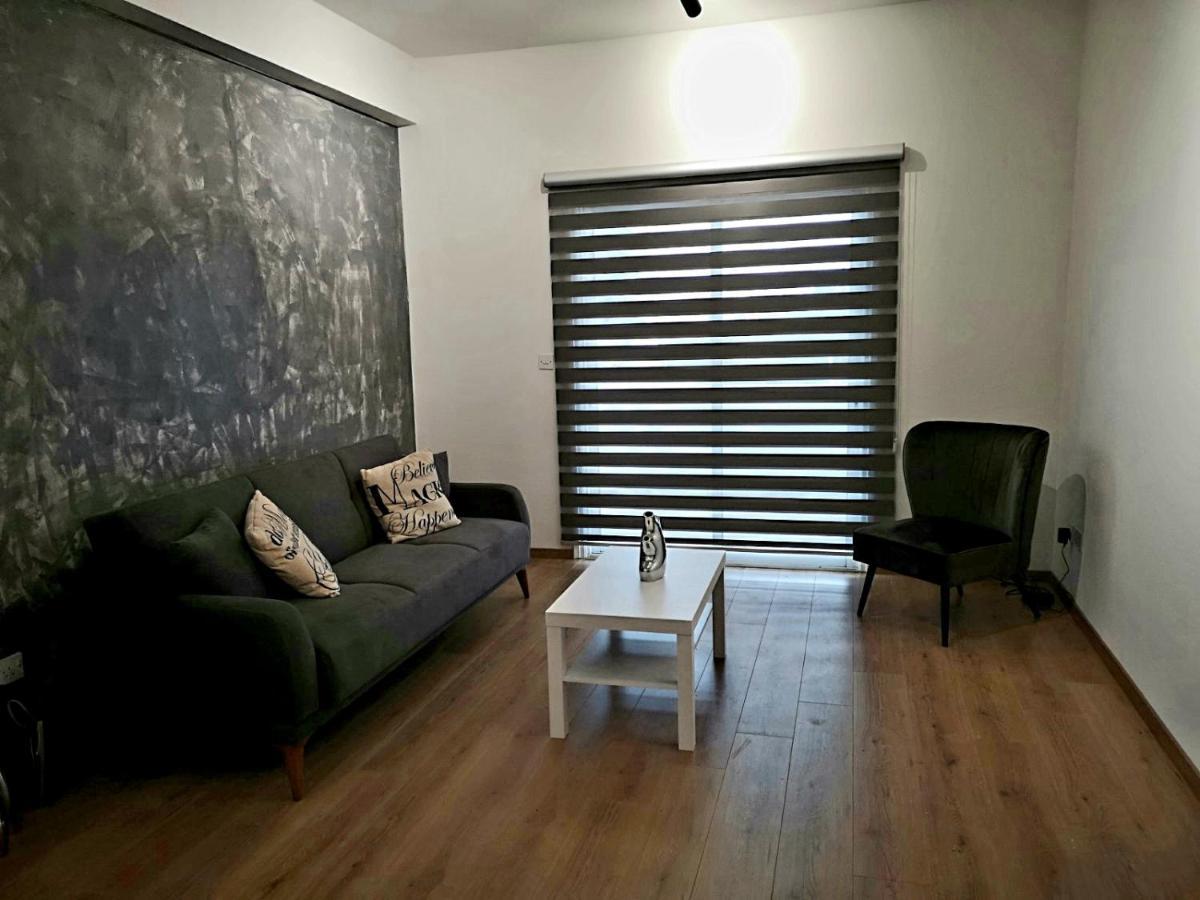 Kalidonia Residence Suite Nicosia , Spacious 2 Bedroom Suite With Office Bagian luar foto