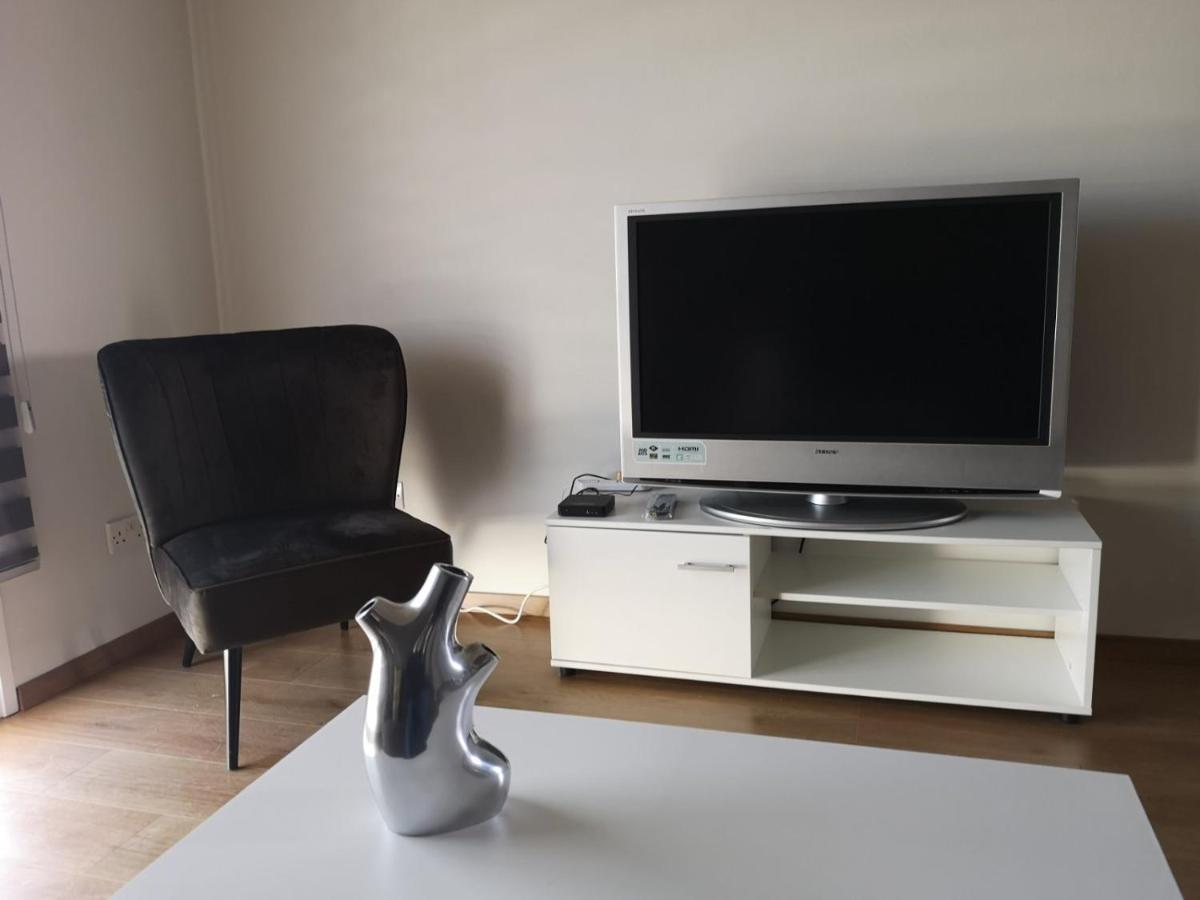 Kalidonia Residence Suite Nicosia , Spacious 2 Bedroom Suite With Office Bagian luar foto