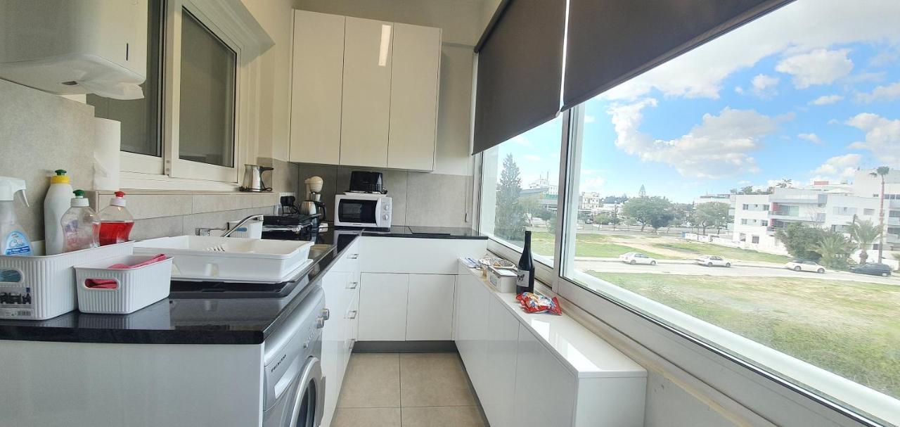 Kalidonia Residence Suite Nicosia , Spacious 2 Bedroom Suite With Office Bagian luar foto
