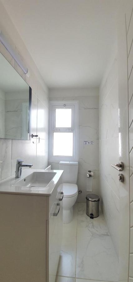 Kalidonia Residence Suite Nicosia , Spacious 2 Bedroom Suite With Office Bagian luar foto
